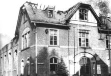 Zweimal brannte die Turnhalle in der Habelstraße aus - 1943 und 1945. . FOTO: heddernheim.de + Zweimal brannte die Turnhalle in der Habelstraße aus - 1943 und 1945. . © privat